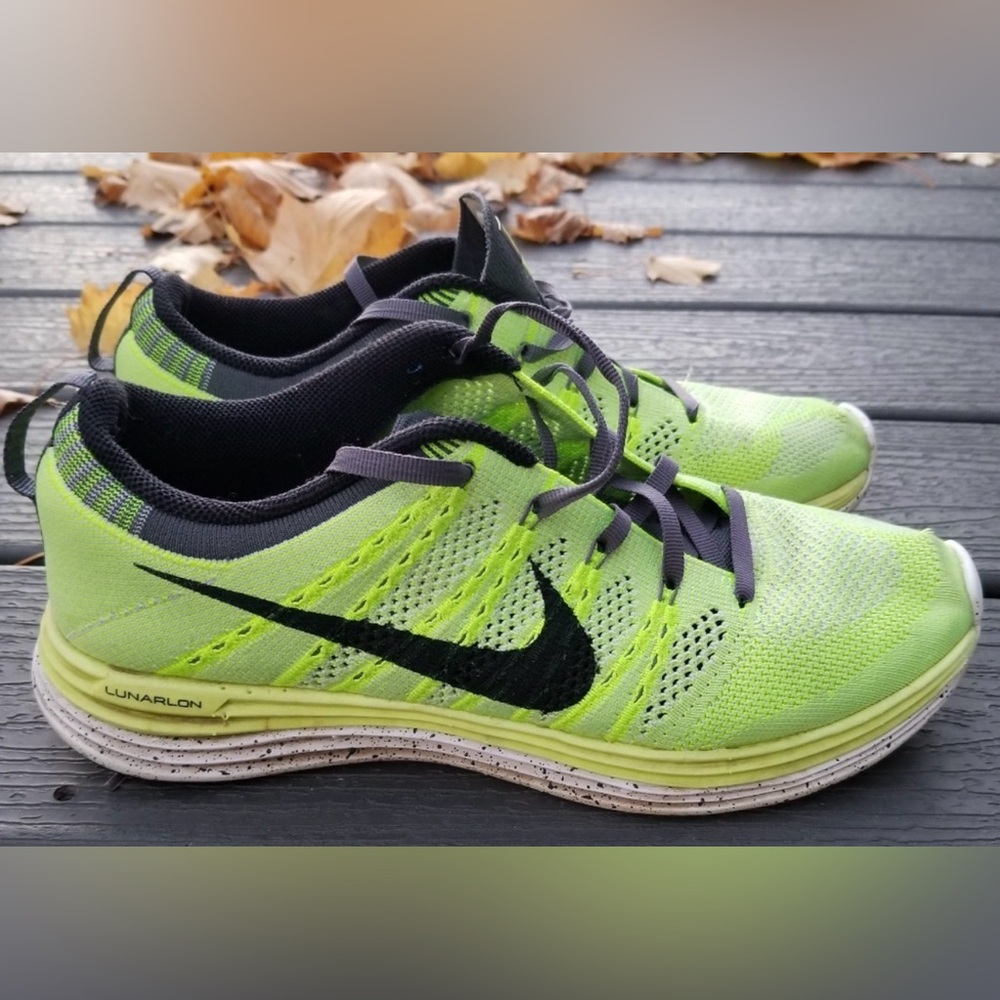 Nike Flyknit Lunar 1